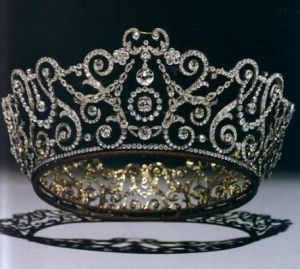 Jewels jewels - Queen Mary of Great Britain Durbar Tiara.JPG